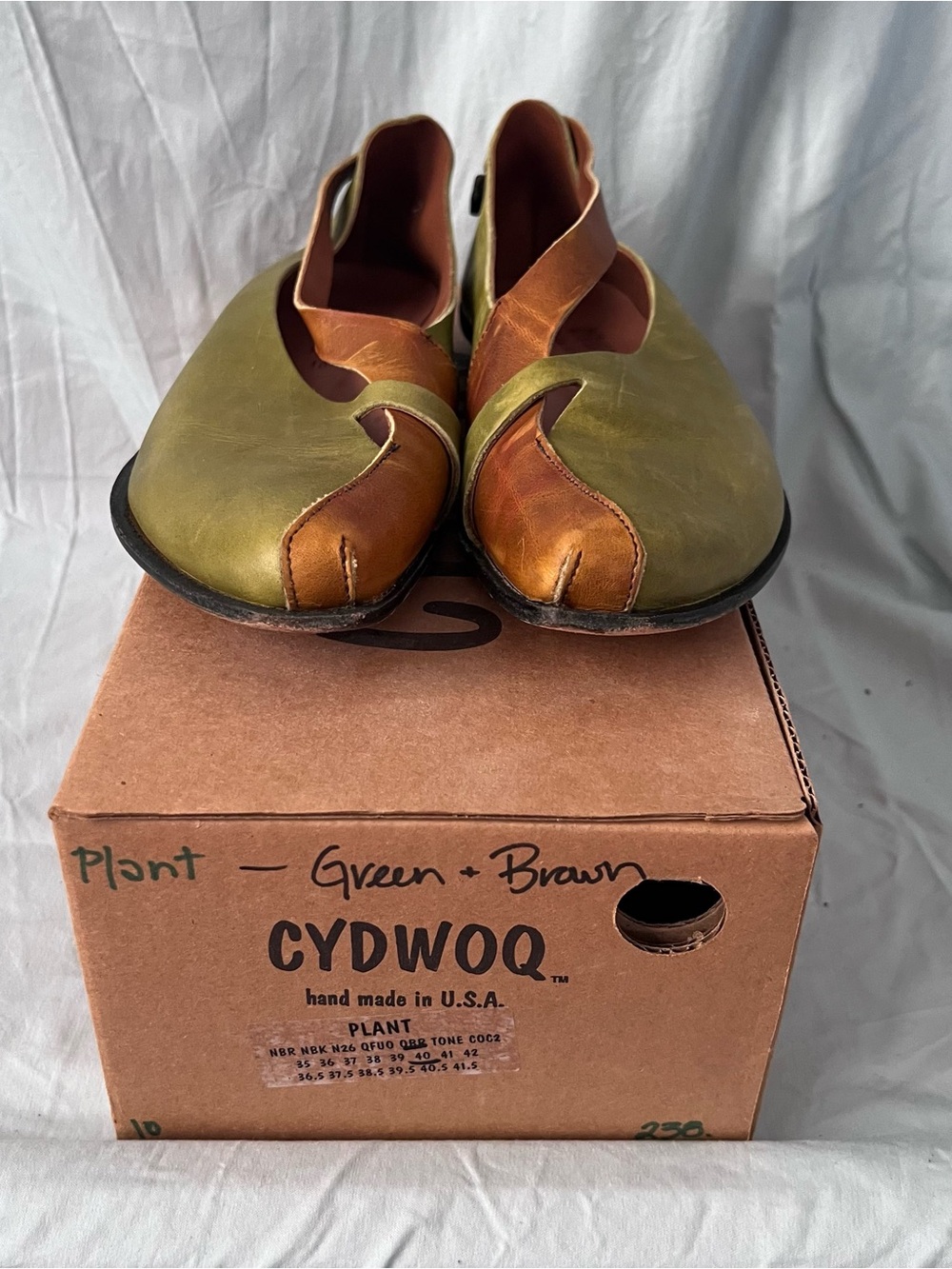 Cydwoq Plant - Green & Brown Women's Leather Flat Size 40/10